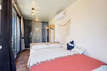anda beach bistro and rooms
