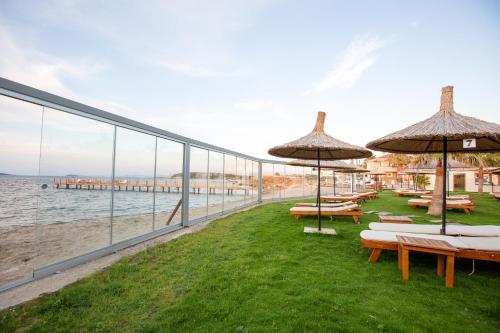 anda beach bistro and rooms