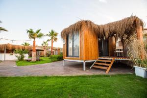 anda beach bistro and rooms