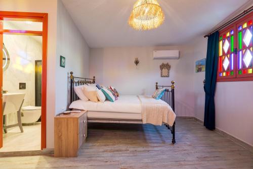 anda beach bistro and rooms