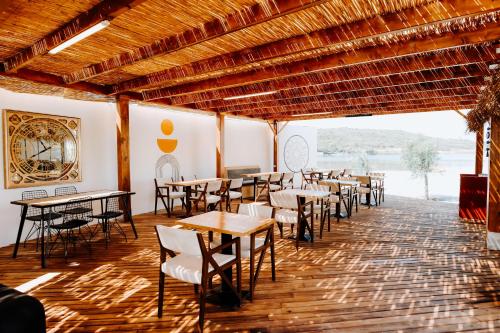 anda beach bistro and rooms