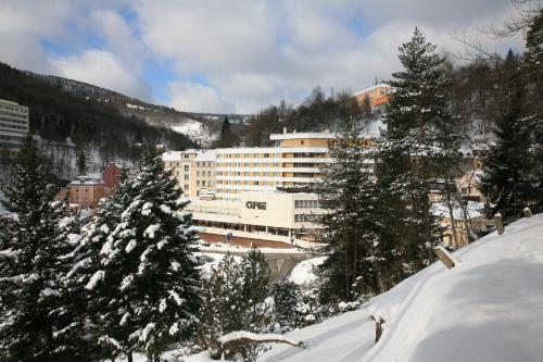 Complex Curie,Karlovy Vary>>Jachymov,3 star