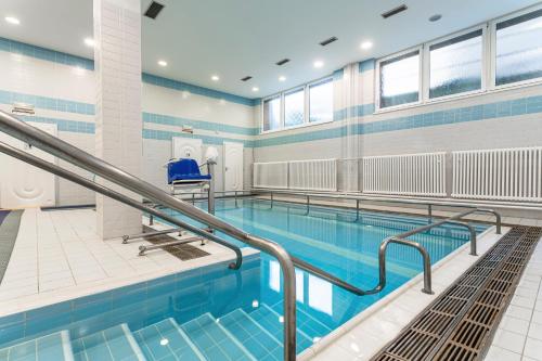 Complex Curie,Karlovy Vary>>Jachymov,3 star