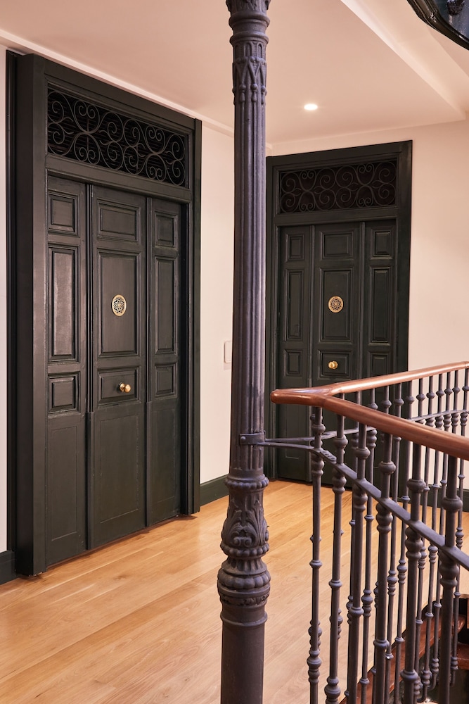 latroupe prado hostel