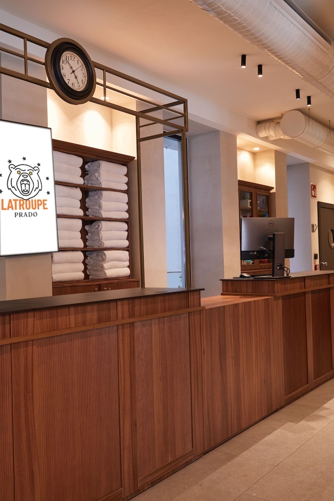 latroupe prado hostel