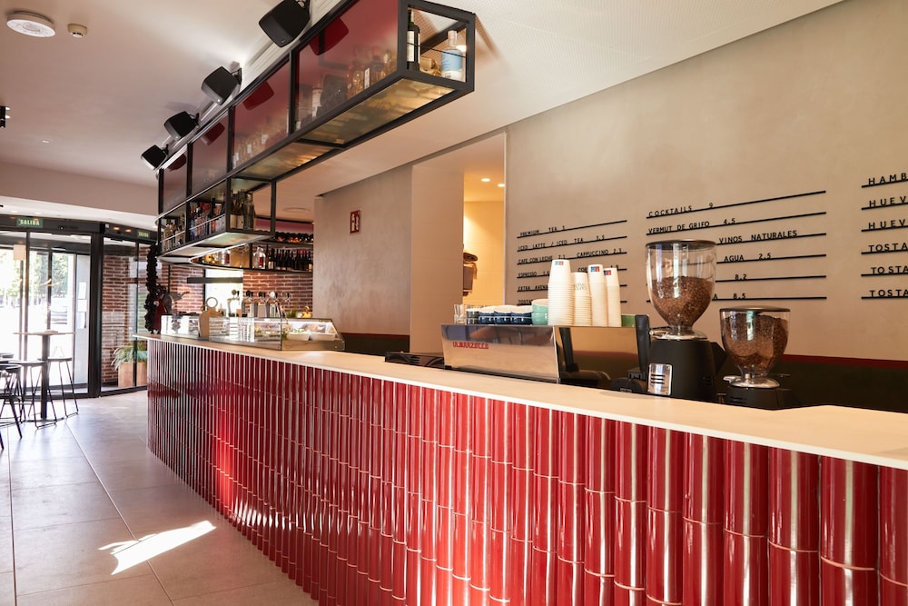 latroupe prado hostel