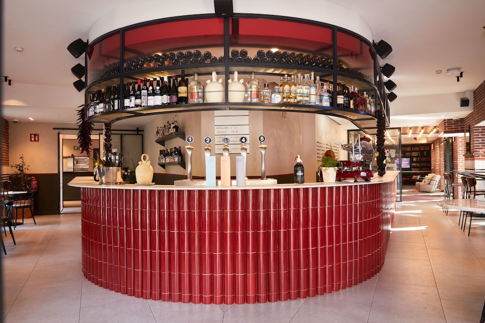 latroupe prado hostel