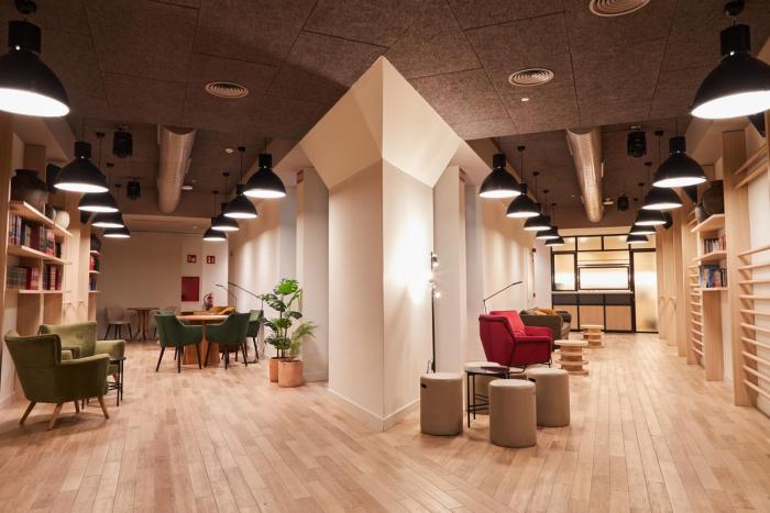 latroupe prado hostel