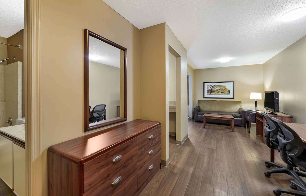 extended stay america suites cleveland great northern mall