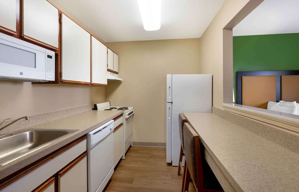 extended stay america suites cleveland great northern mall