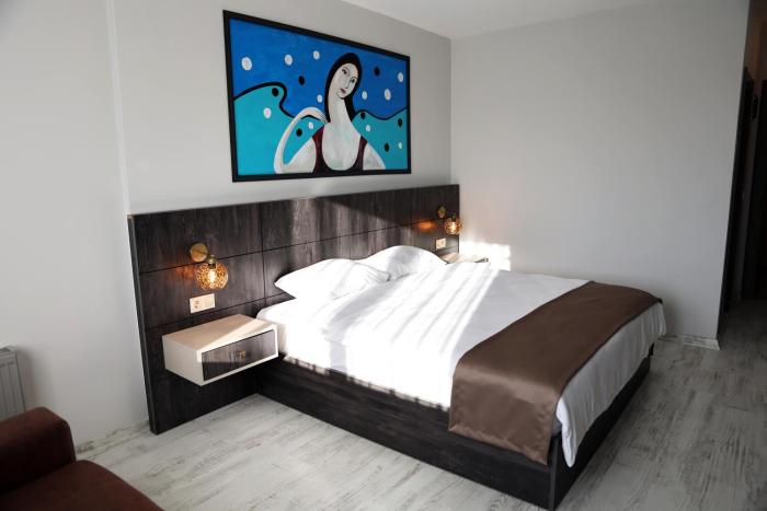 sar per hotel