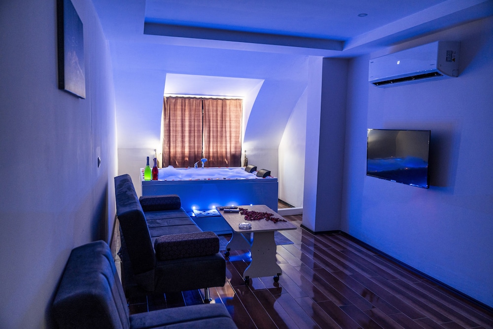ayya suite hotel