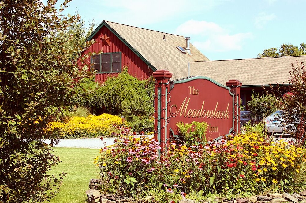 the meadowlark inn