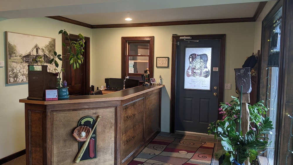the meadowlark inn