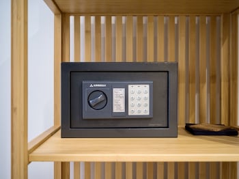 hotel emete by airnest