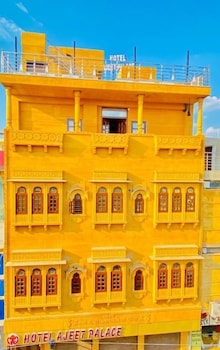 Hotel Ajeet Palace,,2.5 star