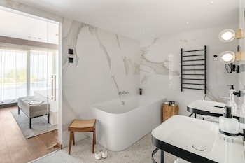 hotel vinifera wine and spa