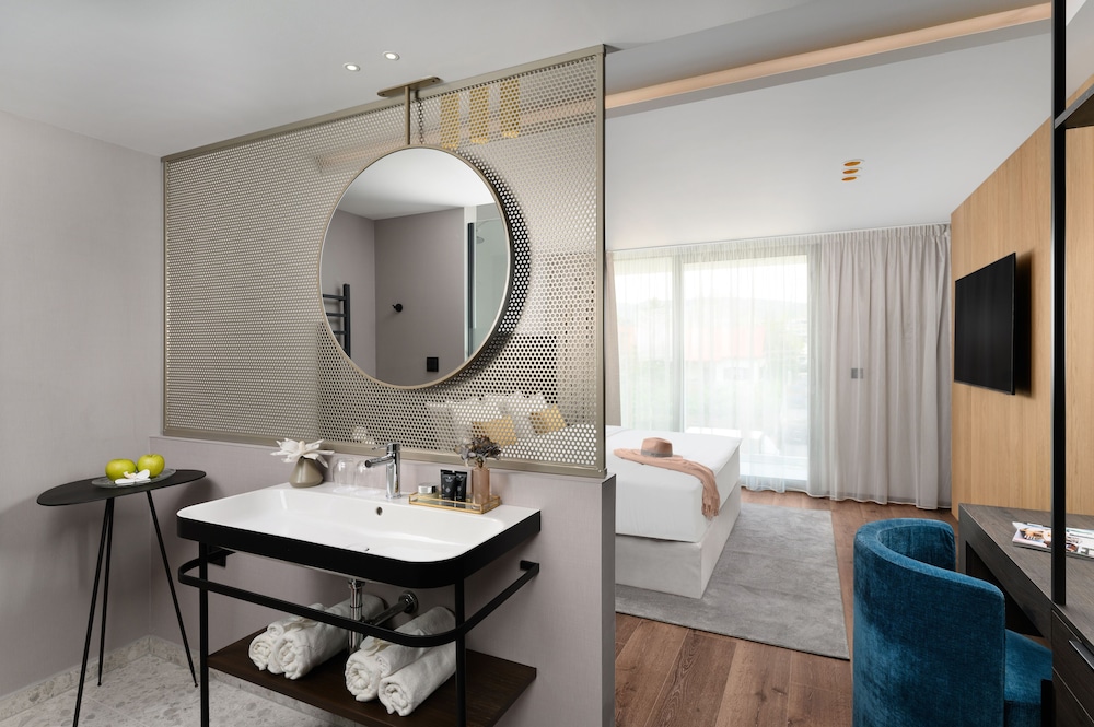 hotel vinifera wine and spa