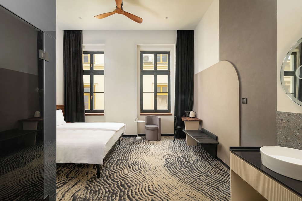 hotel gin budapest