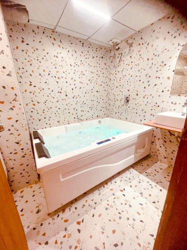Hotel Nova Bopal,,3 star