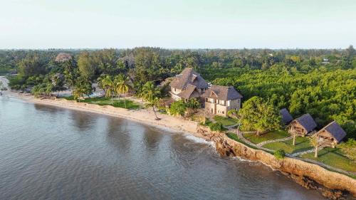 mwazaro beach lodge