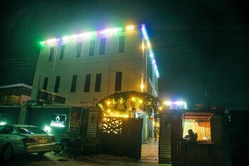 richvilla apartments and hotels