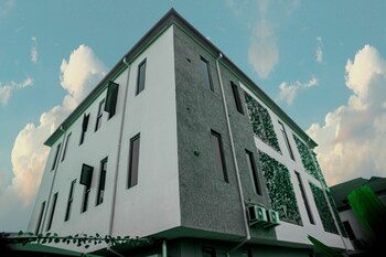 richvilla apartments and hotels