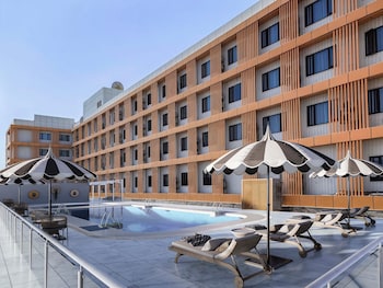 escale international hotel