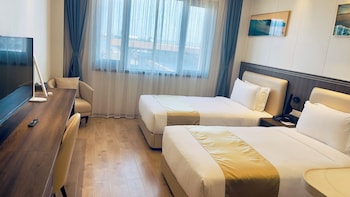 escale international hotel