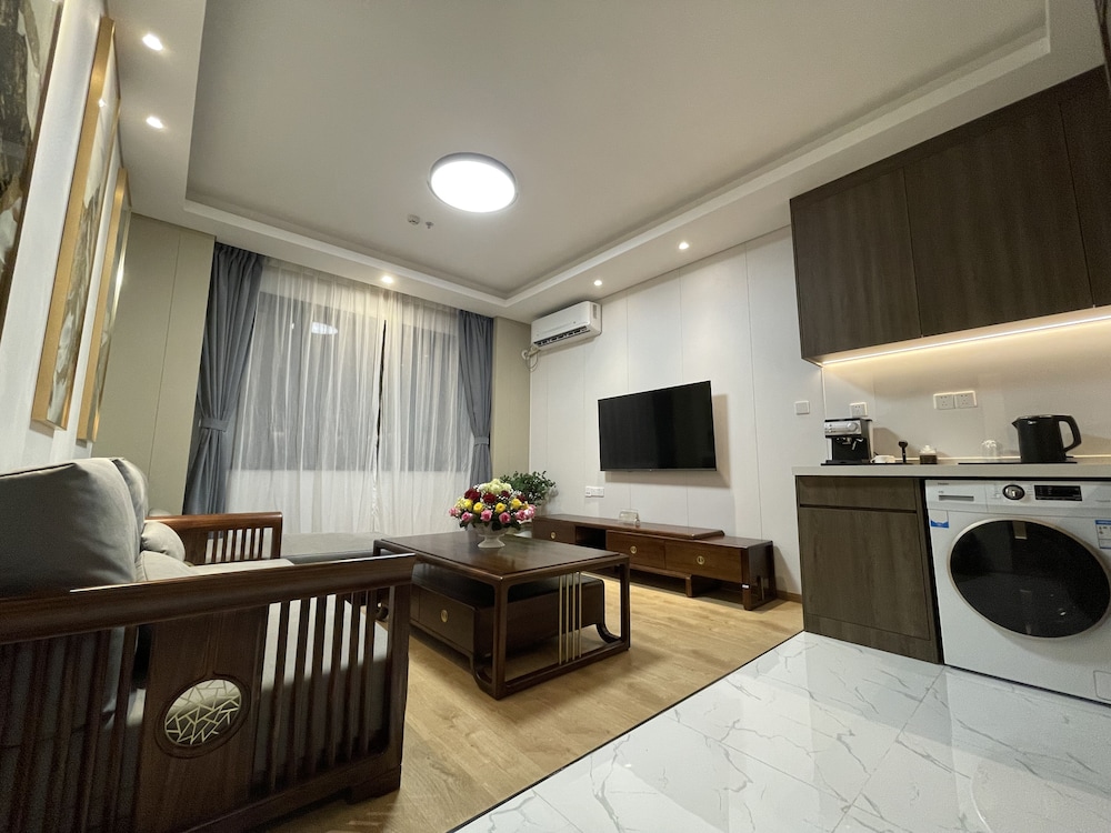 escale international hotel