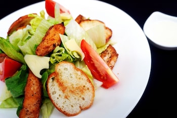 escale international hotel