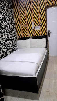 chukzie suites and apartments