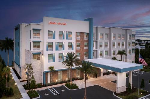 hampton inn and suites naples south
