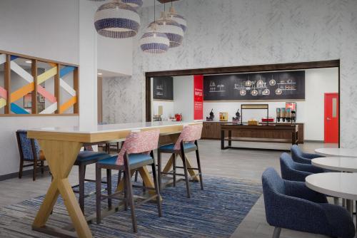hampton inn and suites naples south