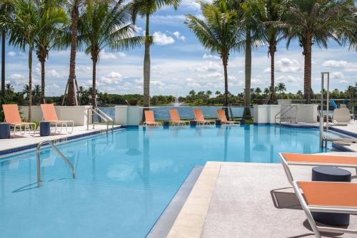 hampton inn and suites naples south