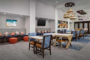 hampton inn and suites naples south