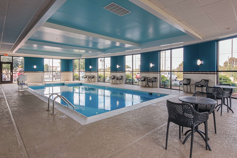 hampton inn oak grove fort campbell