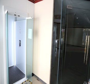 capital o 90897 island city hotel