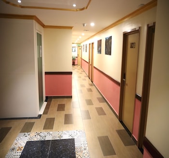 capital o 90897 island city hotel