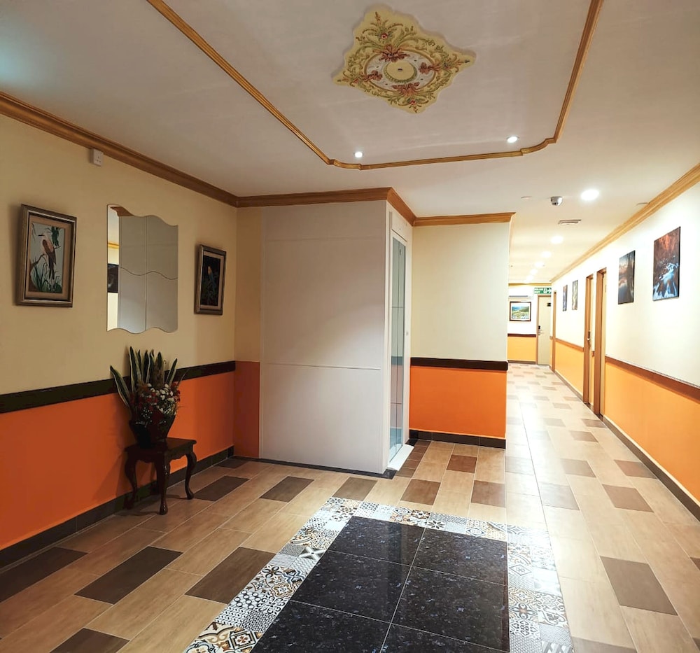 capital o 90897 island city hotel