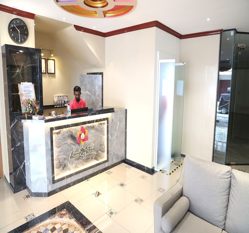 capital o 90897 island city hotel