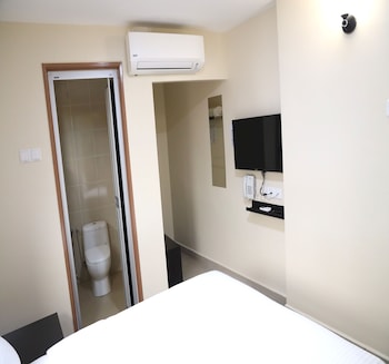 capital o 90897 island city hotel