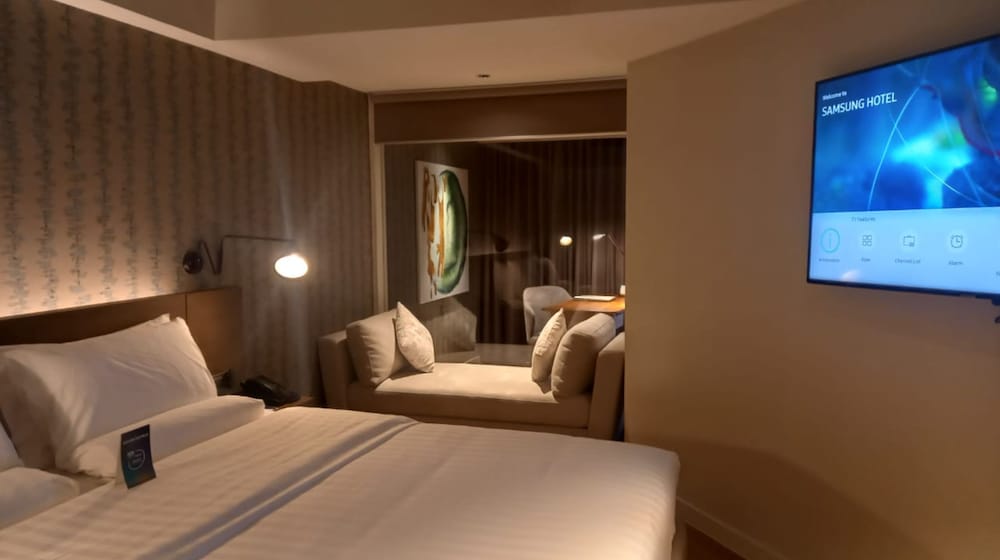 capital o 950 acqua novotel tower