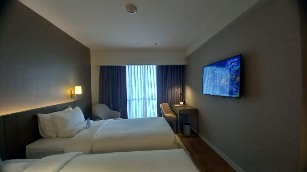capital o 950 acqua novotel tower
