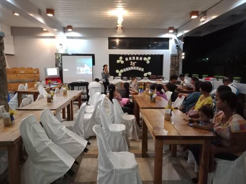 pacific waves inn annex