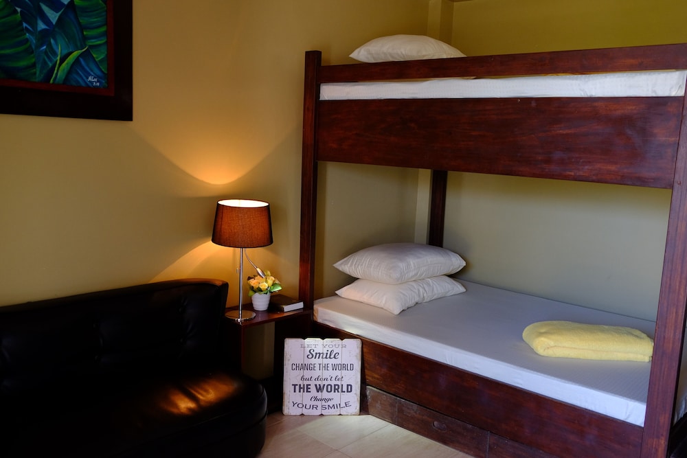 pacific waves inn annex