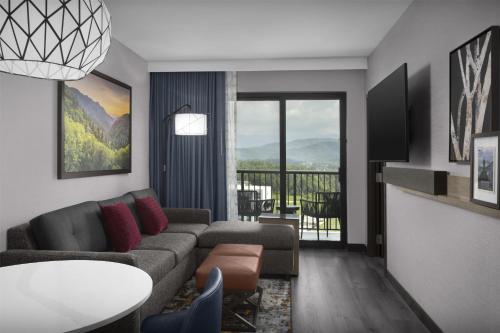 embassy suites by hilton pigeon forge resort