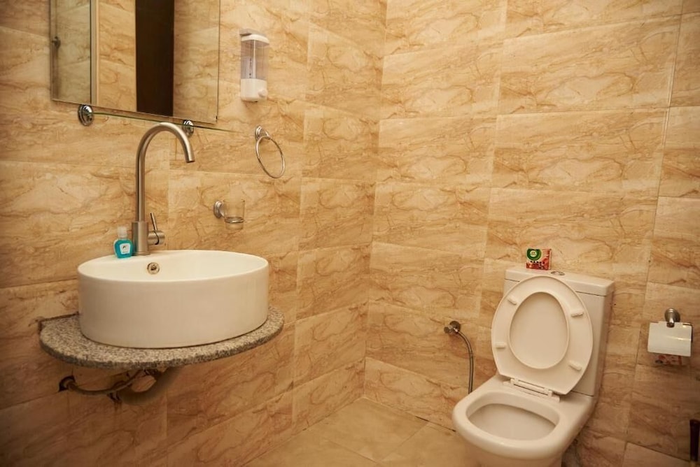 bon hotel kano