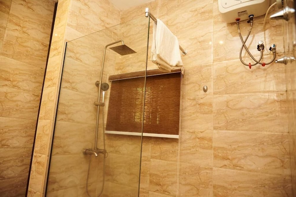 bon hotel kano