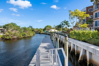 wilton river suites adults only